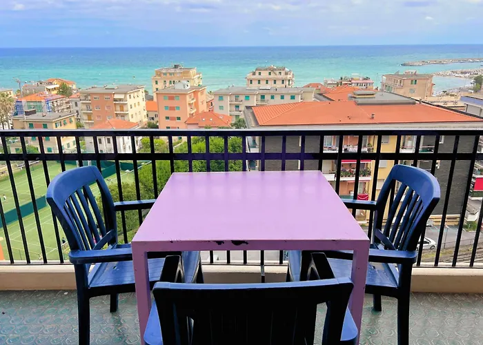 Apartment Ampio Con Vista Varazze