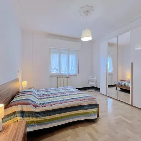 Ampio Con Vista Apartment Varazze