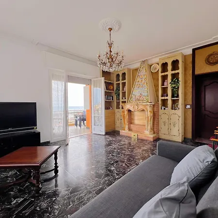 Ampio Con Vista Apartment Varazze
